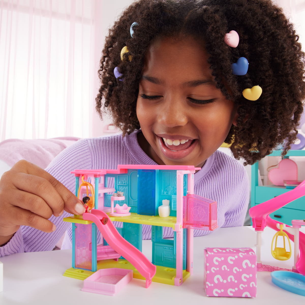 Barbie Mini BarbieLand Casa de Muñecas Azul y Amarilla